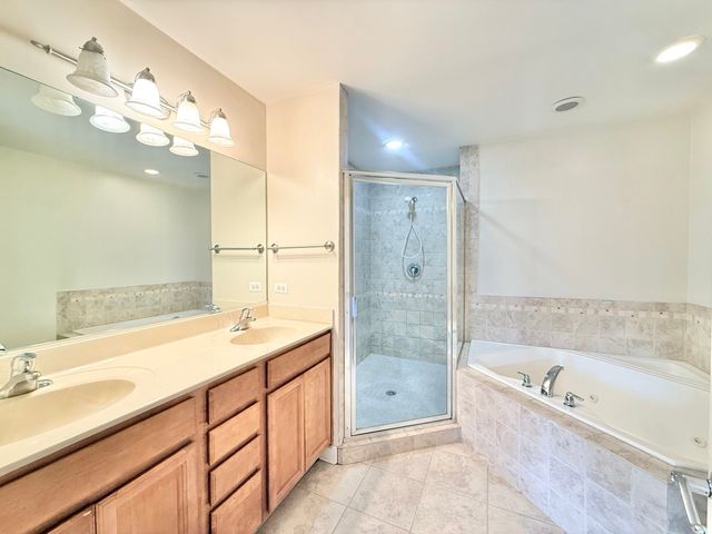 930 CASE Street 930, Naperville, IL 60563
