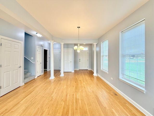 930 CASE Street 930, Naperville, IL 60563