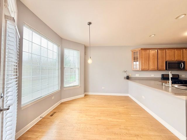 930 CASE Street 930, Naperville, IL 60563