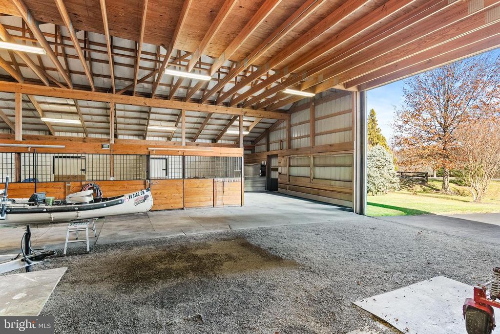 Image 85 of property listing at 38607 MILLSTONE DRIVE, Purcellville, VA 20132