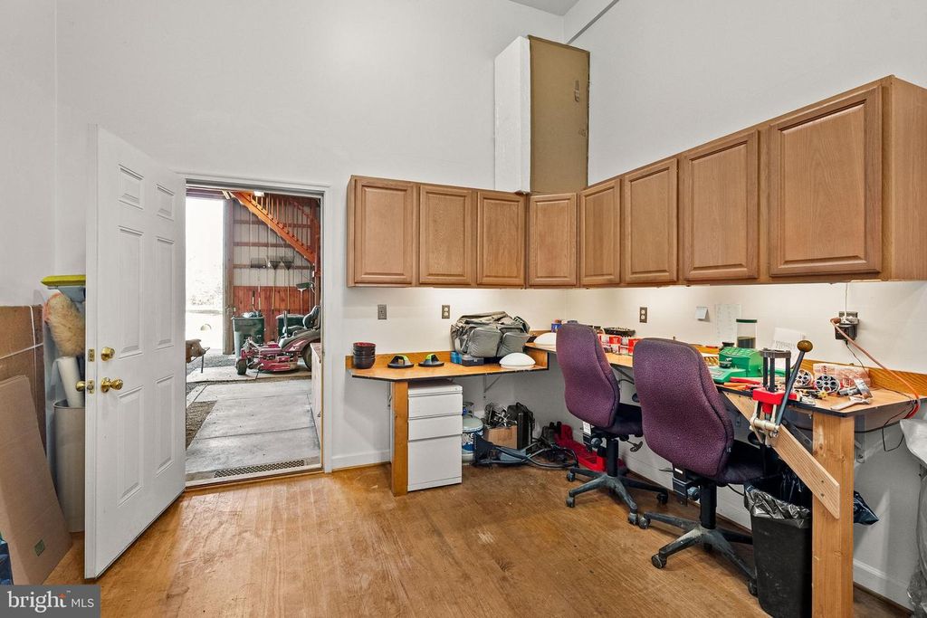 Image 89 of property listing at 38607 MILLSTONE DRIVE, Purcellville, VA 20132