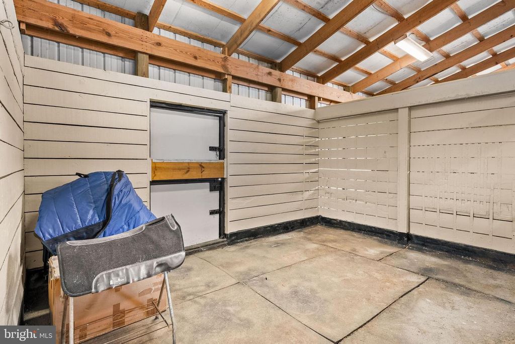 Image 93 of property listing at 38607 MILLSTONE DRIVE, Purcellville, VA 20132