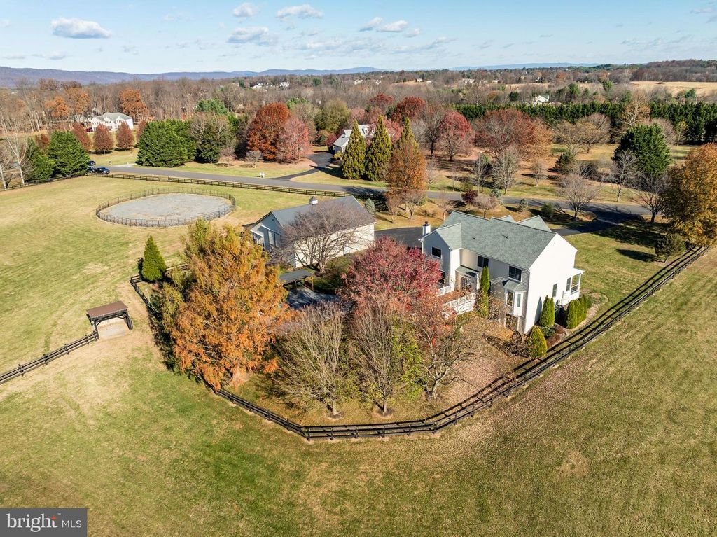 Image 97 of property listing at 38607 MILLSTONE DRIVE, Purcellville, VA 20132
