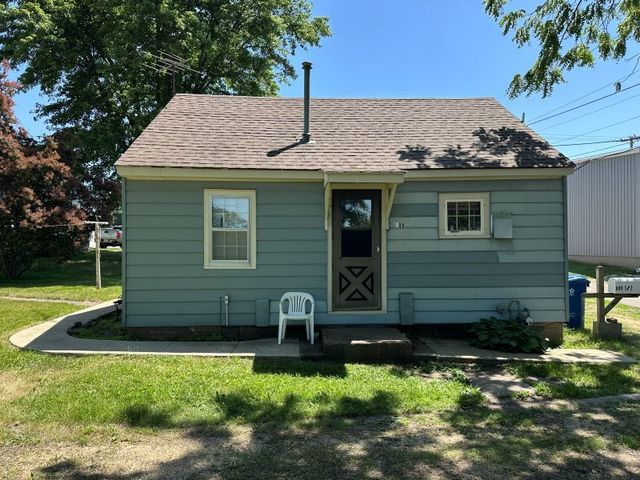 809 11th Street, De Witt, IA 52472