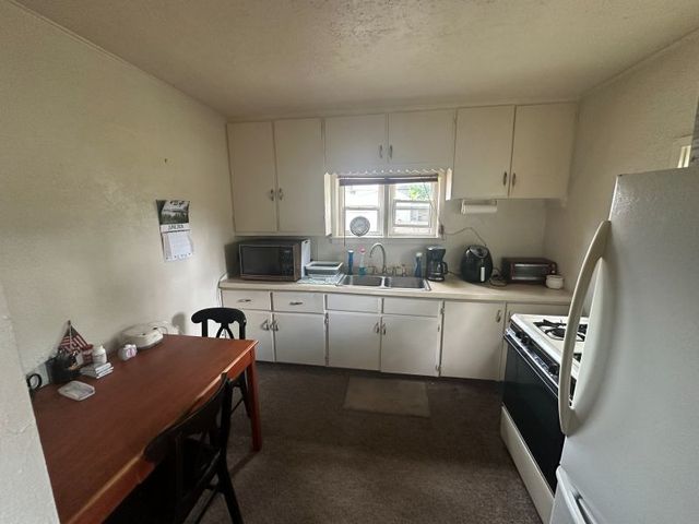 809 11th Street, De Witt, IA 52472