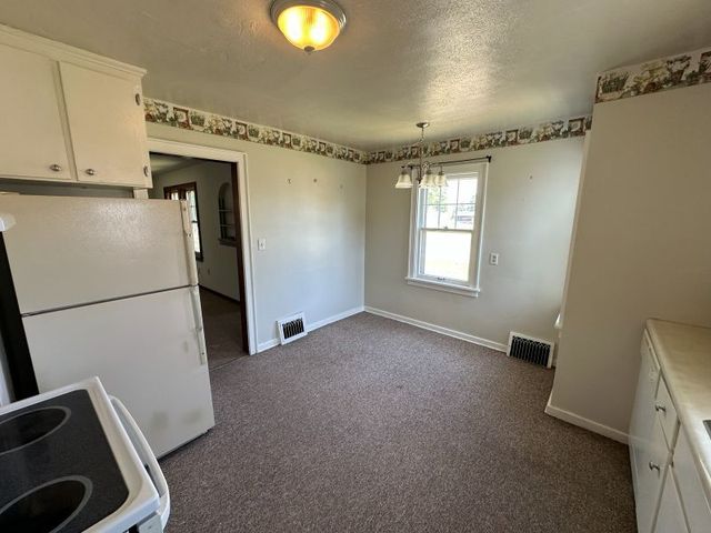 809 11th Street, De Witt, IA 52472
