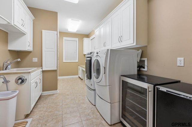 1427 N 133 Street, Omaha, NE 68154