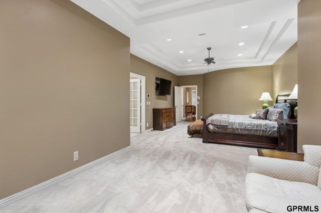 1427 N 133 Street, Omaha, NE 68154