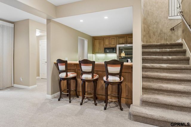 1427 N 133 Street, Omaha, NE 68154