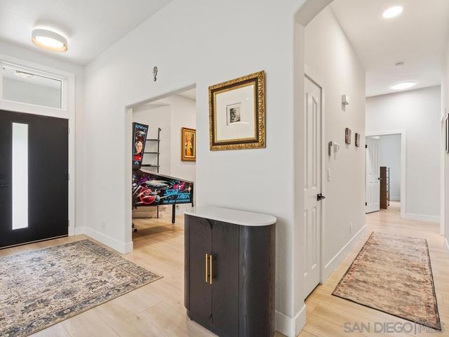 5150 Frost Ave., Carlsbad, CA 92008