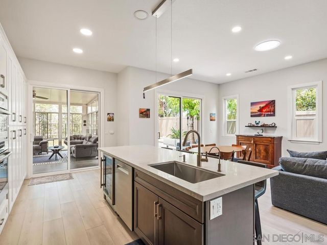5150 Frost Ave., Carlsbad, CA 92008