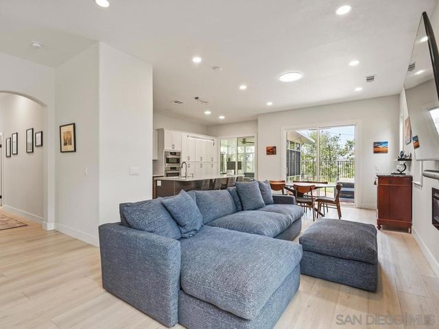 5150 Frost Ave., Carlsbad, CA 92008