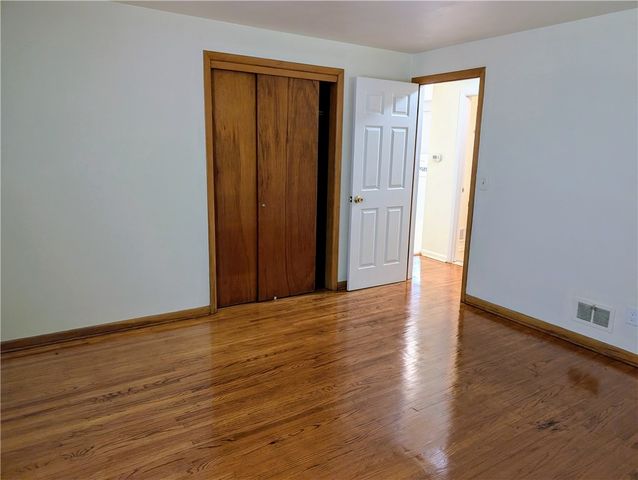 29 Park Avenue, Gates, NY 14606