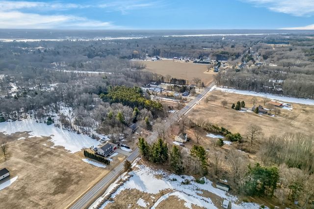 9324 Whitbeck Road, Montague City, MI 49437