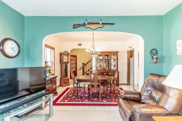 1002 MILL STREET, New London, WI 54961