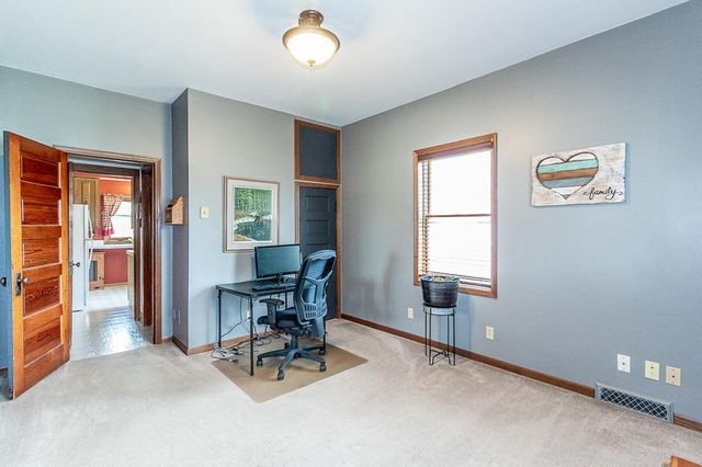 1002 MILL STREET, New London, WI 54961