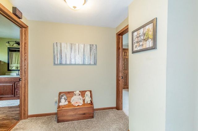 1002 MILL STREET, New London, WI 54961