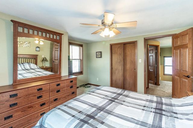 1002 MILL STREET, New London, WI 54961