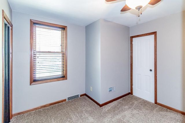 1002 MILL STREET, New London, WI 54961