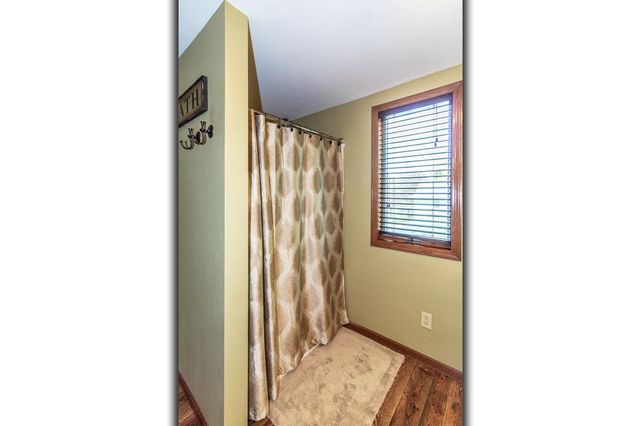 1002 MILL STREET, New London, WI 54961