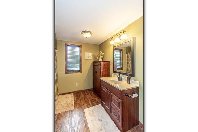 1002 MILL STREET, New London, WI 54961