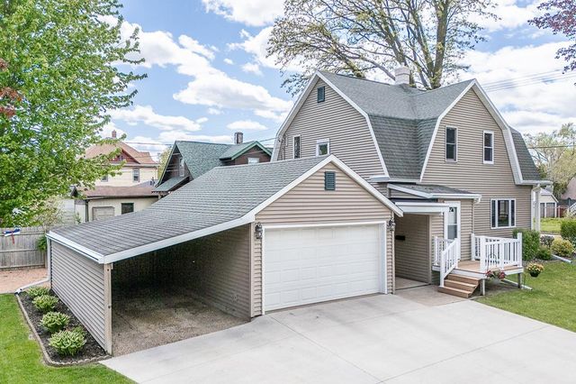 1002 MILL STREET, New London, WI 54961