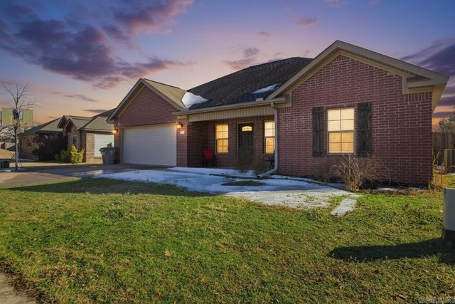 1107 Fox Chase, Bryant, AR 72022