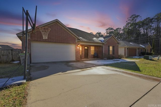 1107 Fox Chase, Bryant, AR 72022