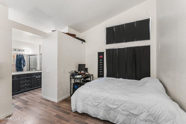37141 Golden Oak Drive, Palmdale, CA 93552