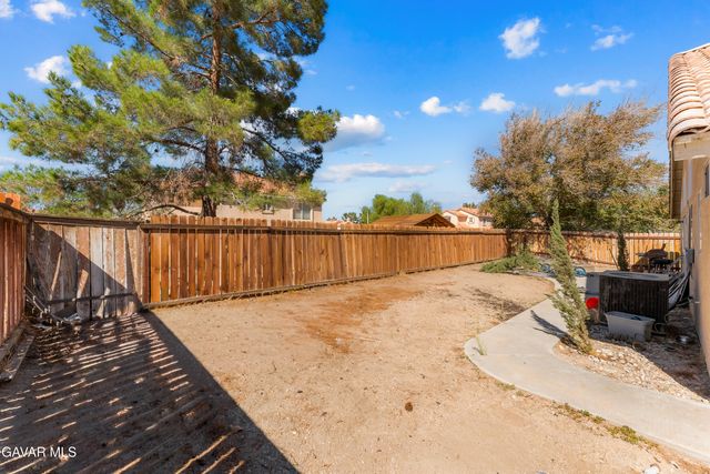 37141 Golden Oak Drive, Palmdale, CA 93552