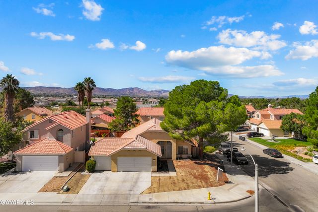 37141 Golden Oak Drive, Palmdale, CA 93552