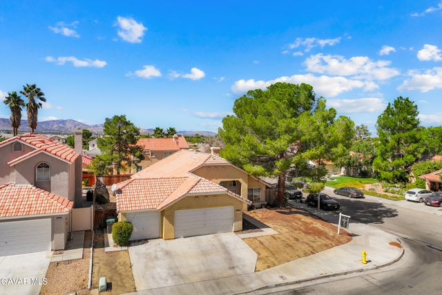 37141 Golden Oak Drive, Palmdale, CA 93552