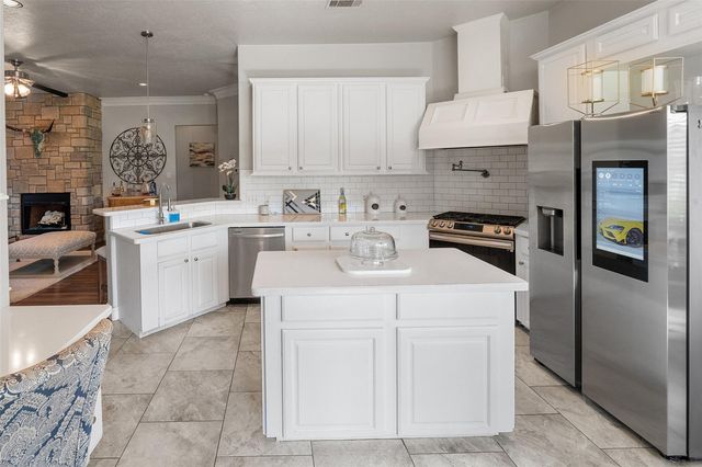 181 Wyndemere Drive, Montgomery, TX 77356