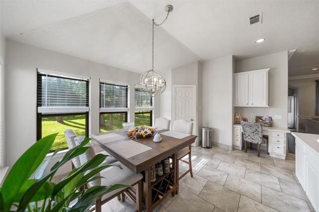 181 Wyndemere Drive, Montgomery, TX 77356