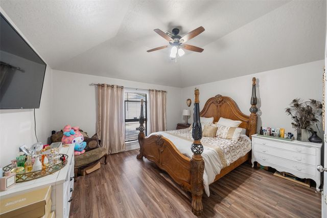 181 Wyndemere Drive, Montgomery, TX 77356