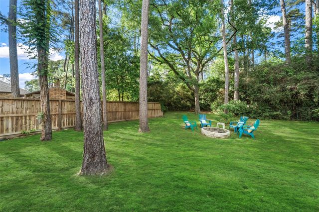 181 Wyndemere Drive, Montgomery, TX 77356