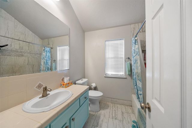 181 Wyndemere Drive, Montgomery, TX 77356