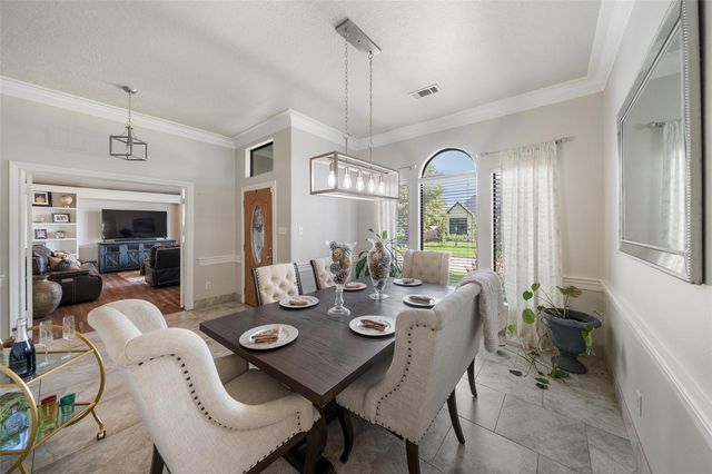 181 Wyndemere Drive, Montgomery, TX 77356