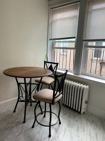 1691 Commonwealth Ave 29, Boston, MA 02135