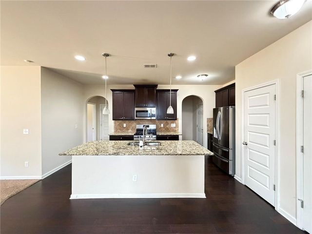 209 Emporia Loop, Mcdonough, GA 30253