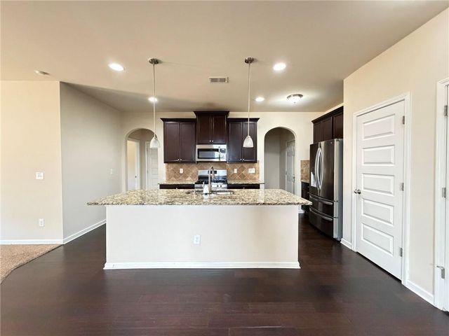 209 Emporia Loop, Mcdonough, GA 30253