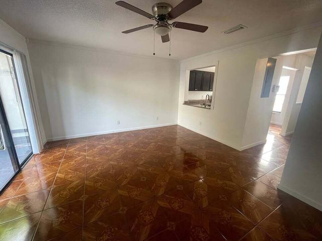 5089 Breckenridge Place 23, West Palm Beach, FL 33417