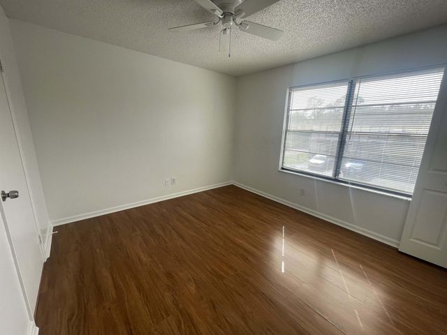 5089 Breckenridge Place 23, West Palm Beach, FL 33417