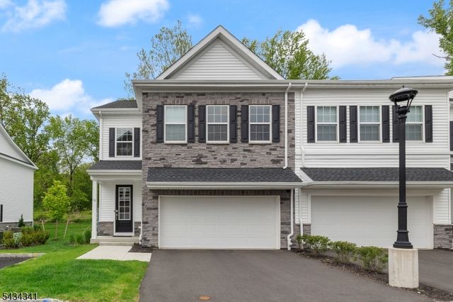 18 Mccluskey Pl, Morris Plains Boro, NJ 07950