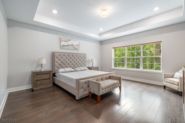 18 Mccluskey Pl, Morris Plains Boro, NJ 07950