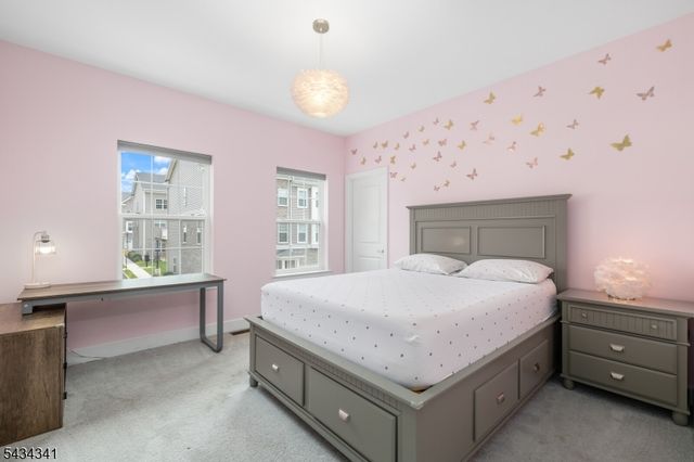 18 Mccluskey Pl, Morris Plains Boro, NJ 07950