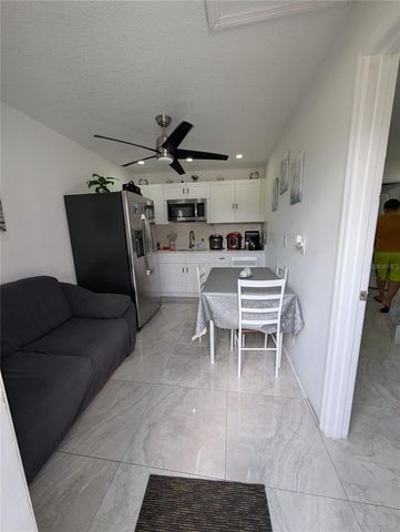 911 BEAR LAKE ROAD, Apopka, FL 32703