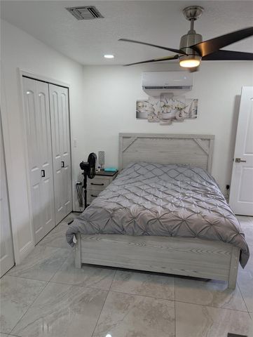 911 BEAR LAKE ROAD, Apopka, FL 32703