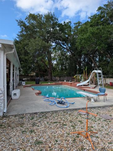911 BEAR LAKE ROAD, Apopka, FL 32703