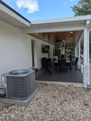 911 BEAR LAKE ROAD, Apopka, FL 32703